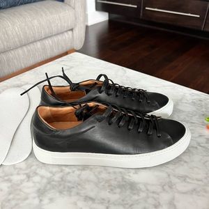 Beckett Simonon Reid Sneaker. NWOT. Mens 7, Womens 8.5.